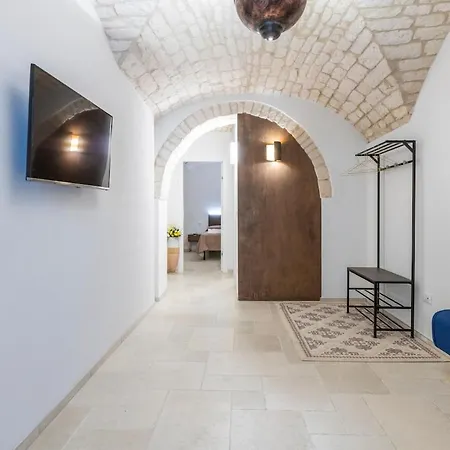 Lanucara 5 6 Apartman *